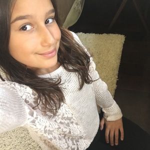 Meet your Posher, Milania